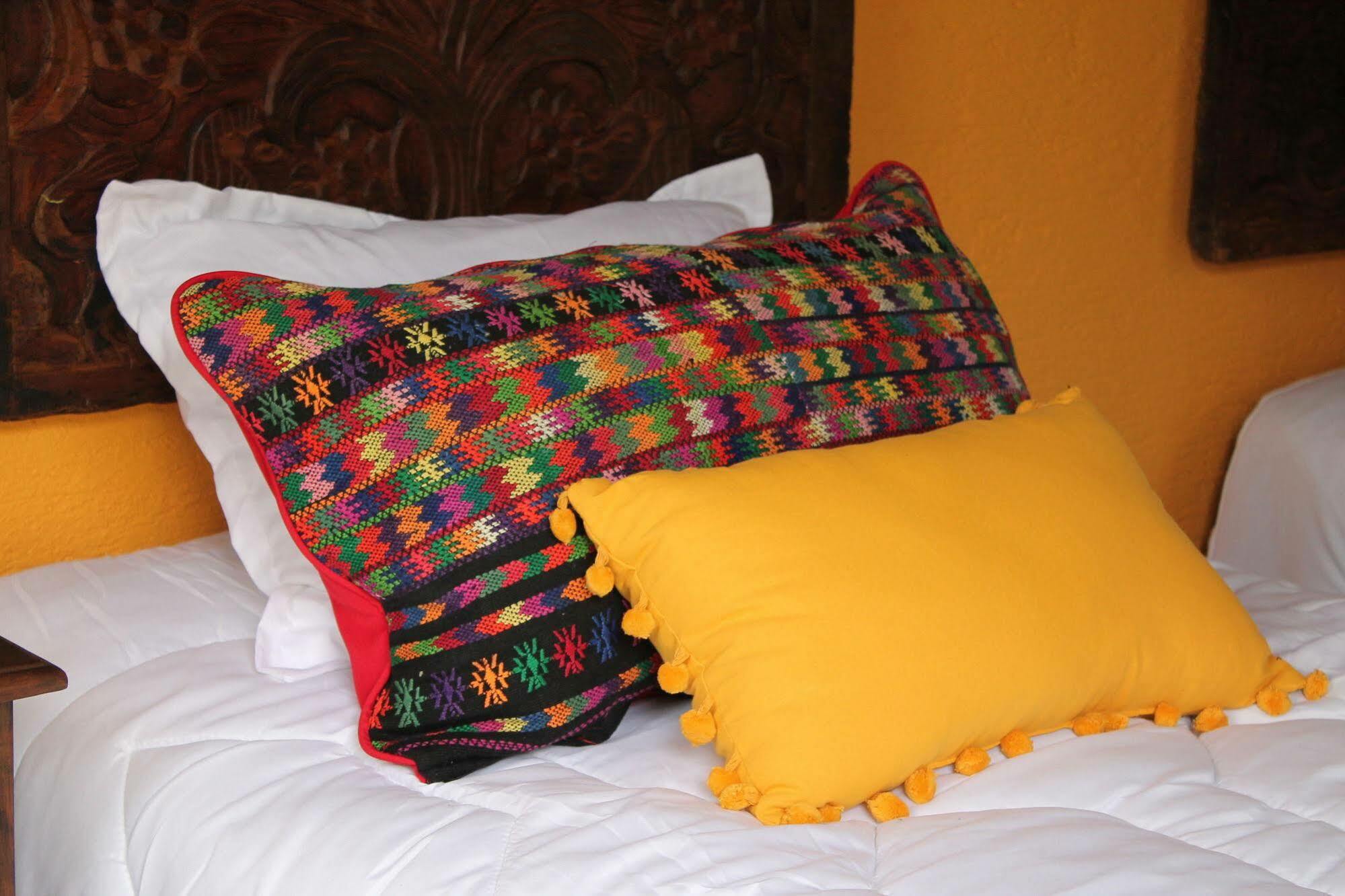 Casa Naranjo Bed & Breakfast Antigua Exterior photo